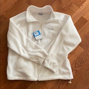 Columbia Sweatshirt.